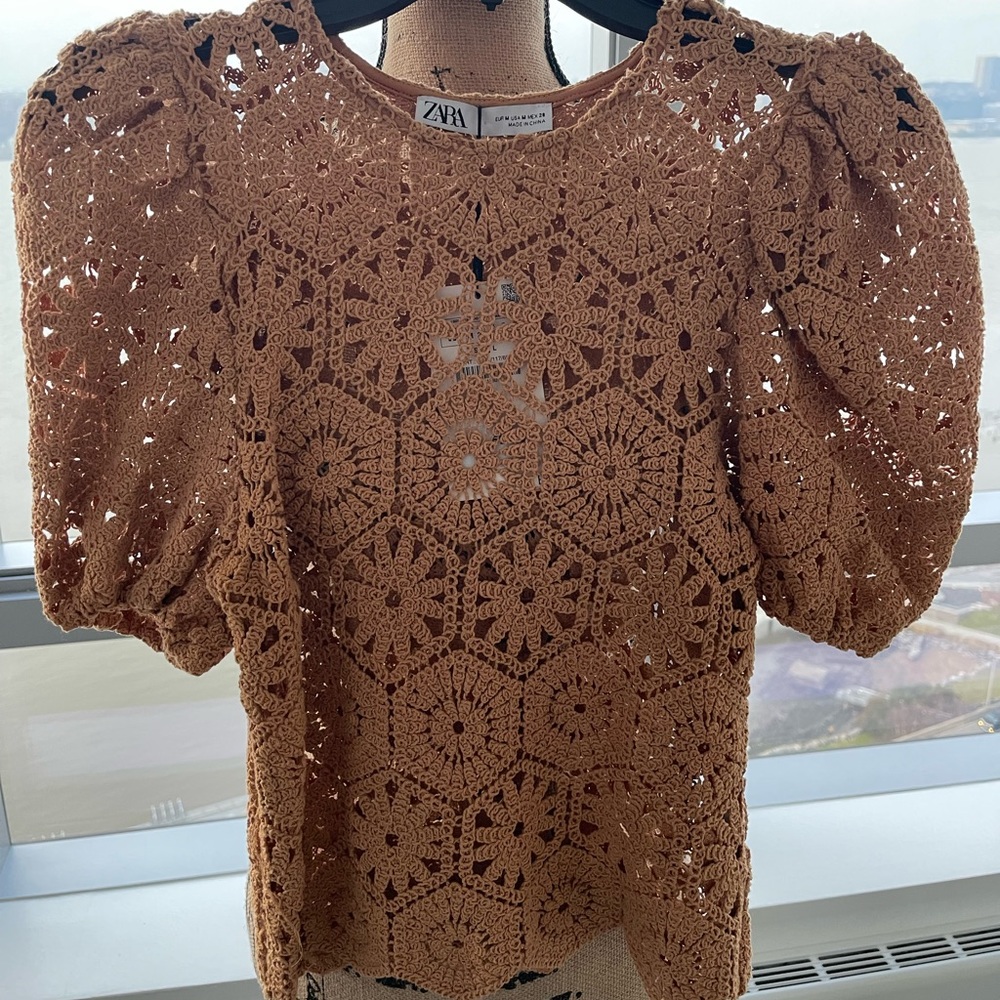 NEW Zara tan knit short puff sleeve top Sz Medium